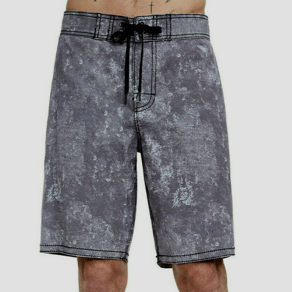 TRUE RELIGION 32 NWT Gray Boardwalk Board shorts